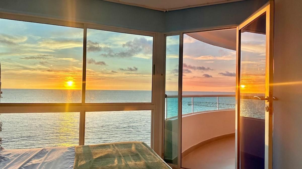 Vive Al Estilo Cartagenero Frente Al Mar Y Al Cartagena