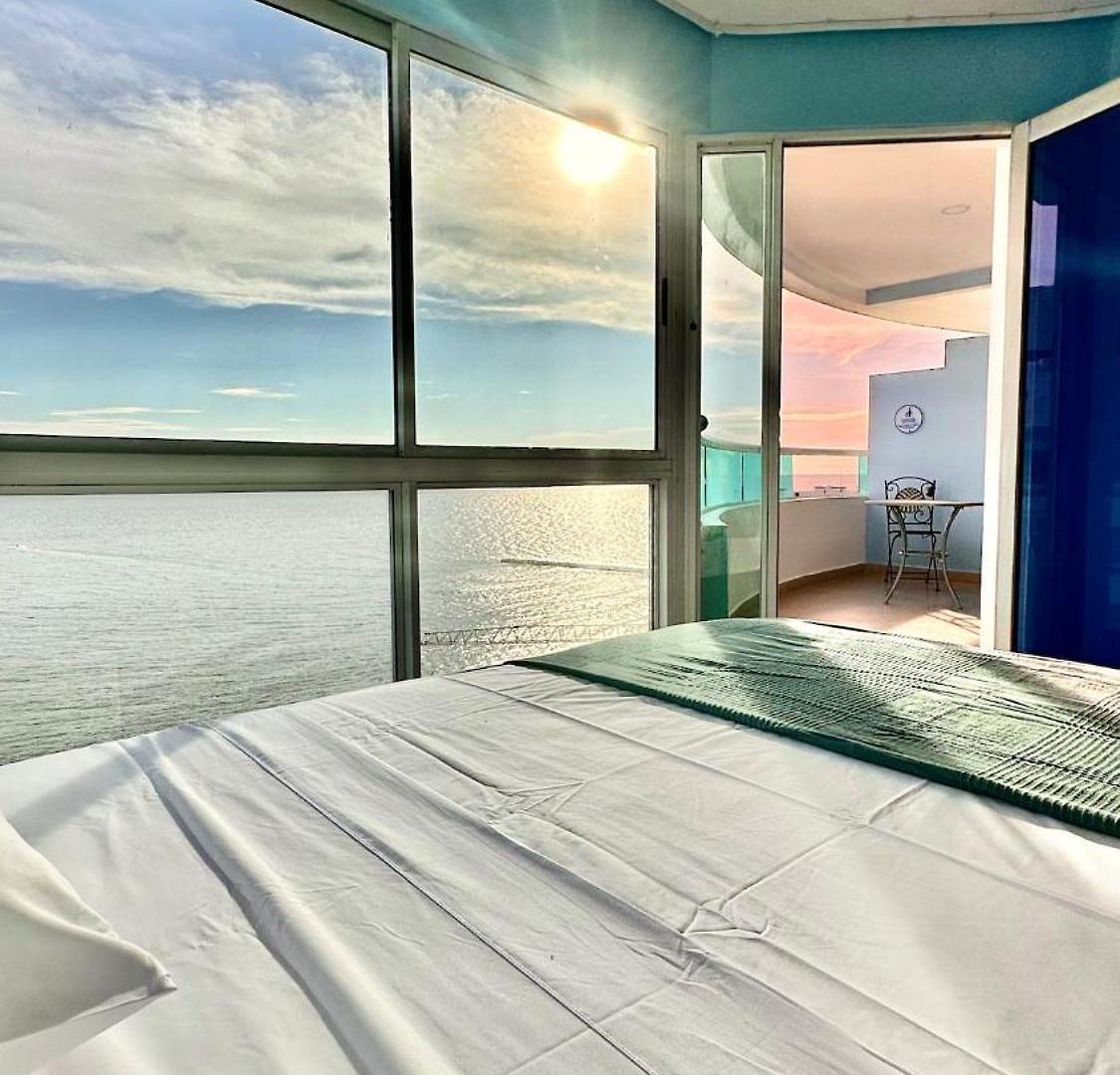 Vive Al Estilo Cartagenero Frente Al Mar Y Al Apartamento