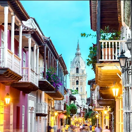 Vive Al Estilo Cartagenero Frente Al Mar Y Al Cartagena