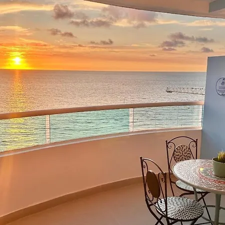 Vive Al Estilo Cartagenero Frente Al Mar Y Al Apartamento