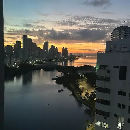 Vive Al Estilo Cartagenero Frente Al Mar Y Al *