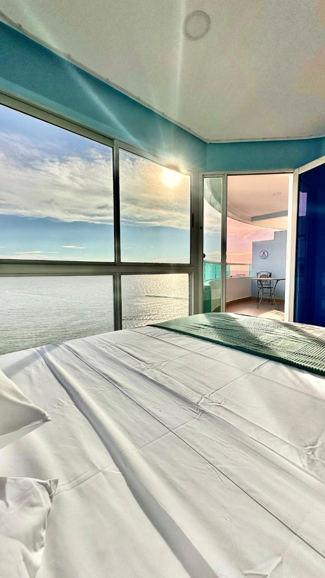 Vive Al Estilo Cartagenero Frente Al Mar Y Al Apartamento