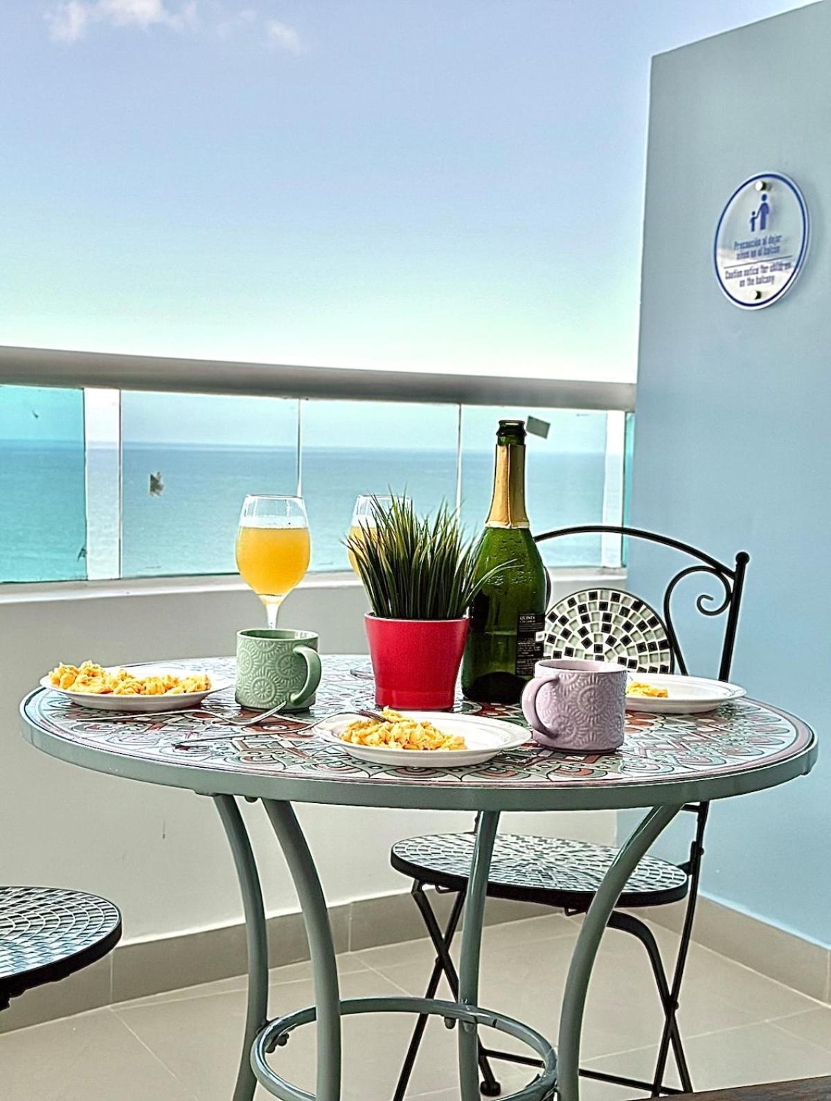 Vive Al Estilo Cartagenero Frente Al Mar Y Al Cartagena